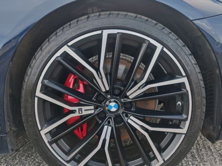 2023 BMW 5-Series - photo 19