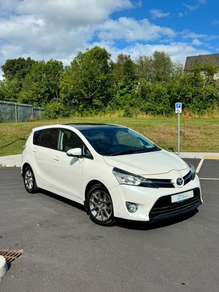 2014 Toyota Verso 1.6 D-4D 112bhp Aura (7 seater)