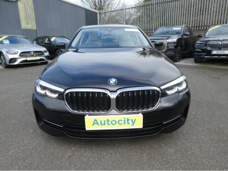 2023 BMW 5-Series - photo 2