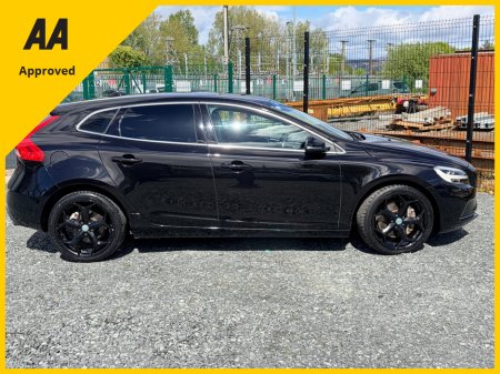 2018 Volvo V40 - photo 2