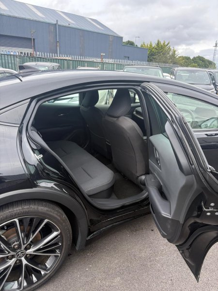 2024 Toyota Prius - photo 6