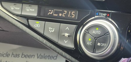 2015 Toyota Aqua - photo 21