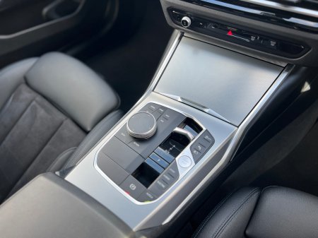 2023 BMW 3-Series - photo 22