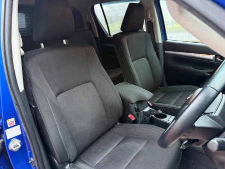 2020 Toyota Hilux - photo 15