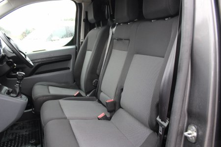 2022 Vauxhall Vivaro - photo 13