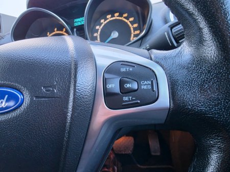 2016 Ford Fiesta - photo 26