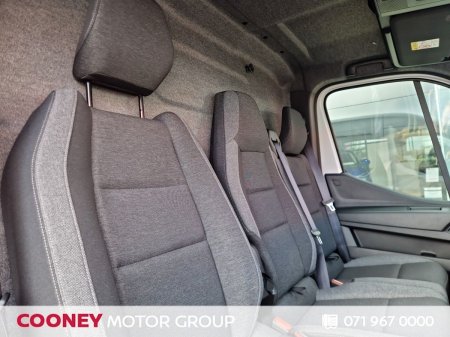 2027 Nissan Interstar - photo 8