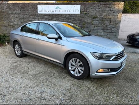 2017 Volkswagen Passat - photo 2