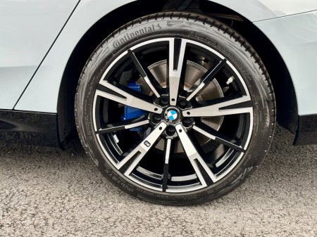 2026 BMW 5-Series - photo 28
