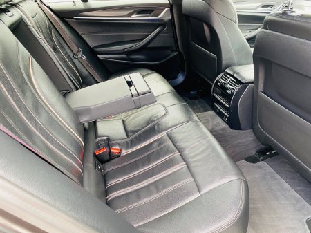 2023 BMW 5-Series - photo 24