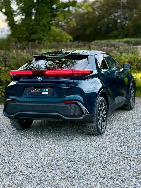 2025 Toyota C-HR - photo 9