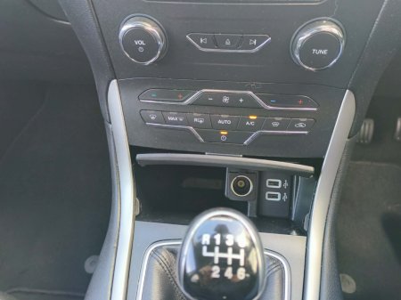 2017 Ford Galaxy - photo 12