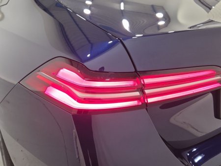 2025 BMW 5-Series - photo 20