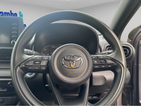 2021 Toyota Yaris - photo 9
