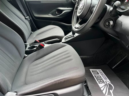 2022 Toyota Yaris - photo 16