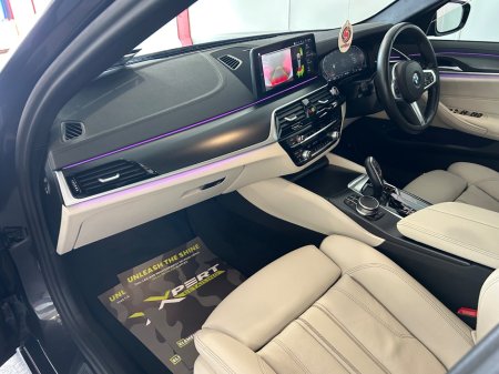 2024 BMW 5-Series - photo 2