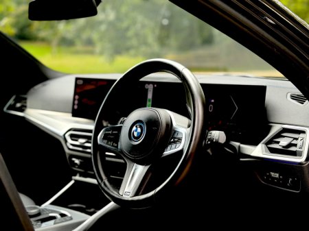 2023 BMW 3-Series - photo 26