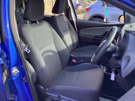 2020 Toyota Yaris - photo 9