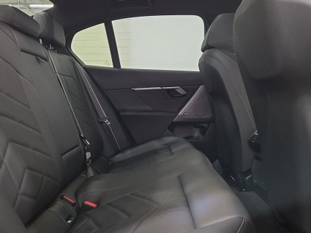 2024 BMW 5-Series - photo 21