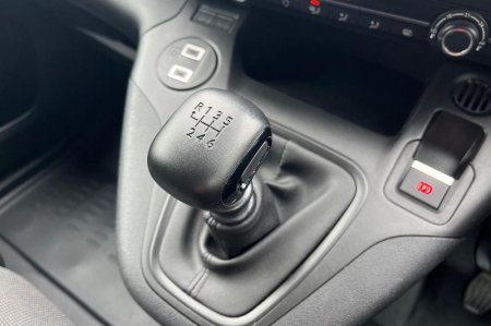 2025 Peugeot Partner - photo 33