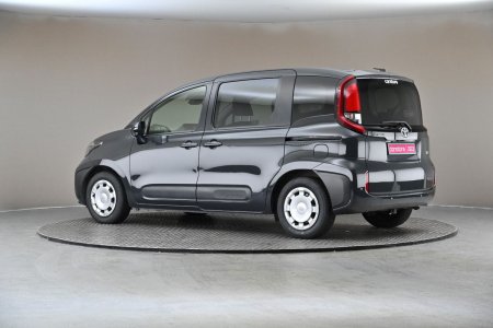 2023 Toyota Sienta - photo 5