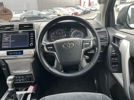 2022 Toyota Land Cruiser - photo 9