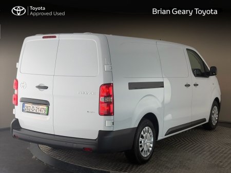 2026 Toyota Proace - photo 2