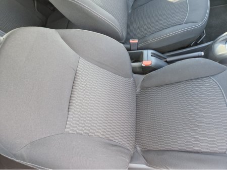 2014 Peugeot 208 - photo 18