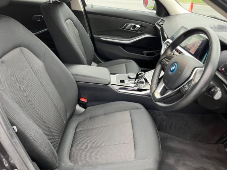 2022 BMW 3-Series - photo 43