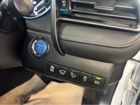 2019 Toyota Camry - photo 7