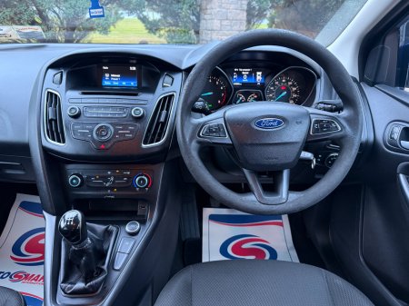 2015 Ford Focus - photo 18