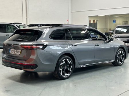 2025 Volkswagen Passat - photo 17