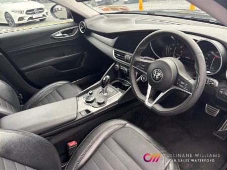 2017 Alfa Romeo Giulia - photo 12