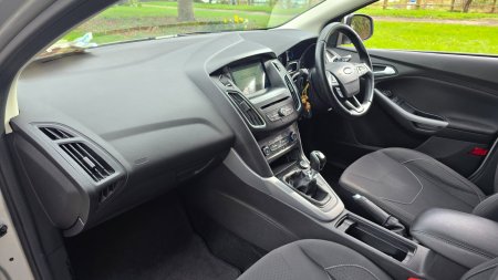2018 Ford Focus - photo 15