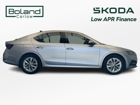 2022 Skoda Octavia - photo 4