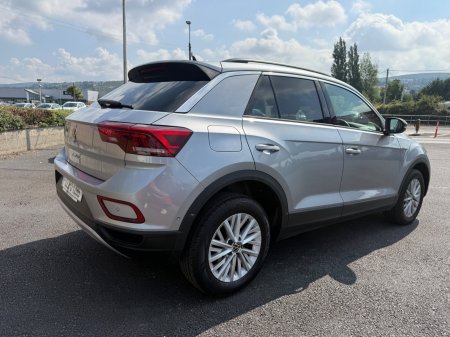 2022 Volkswagen T-Roc - photo 3