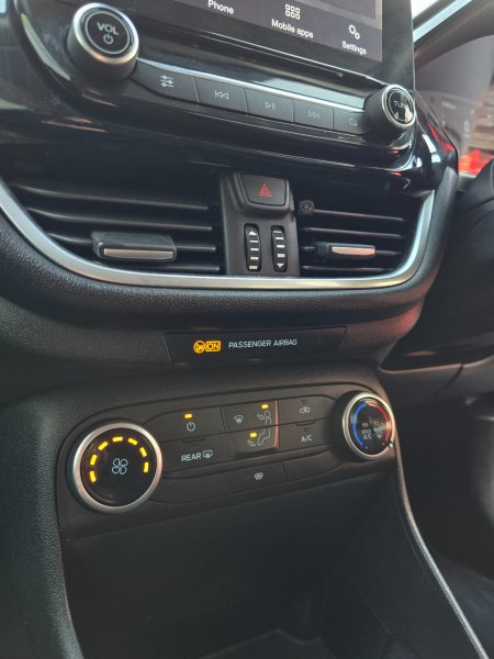 2021 Ford Fiesta - photo 16