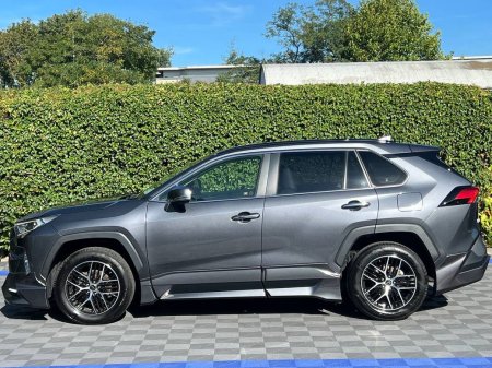 2020 Toyota RAV4 - photo 3