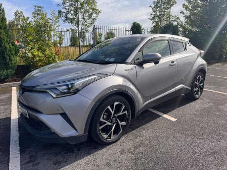2017 Toyota C-HR 1.8 HYBRID LUNA