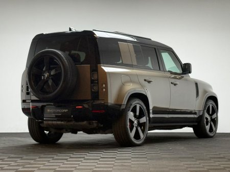 2025 Land Rover Defender - photo 7