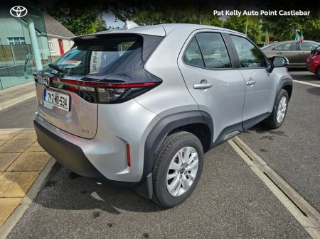 2024 Toyota Yaris Cross - photo 2