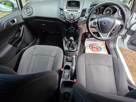 2013 Ford Fiesta - photo 10