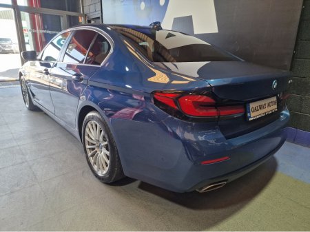 2022 BMW 5-Series - photo 8