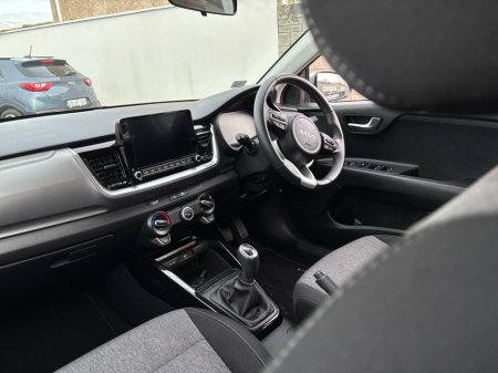 2026 Kia Stonic - photo 3
