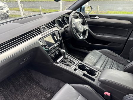 2016 Volkswagen Passat - photo 2