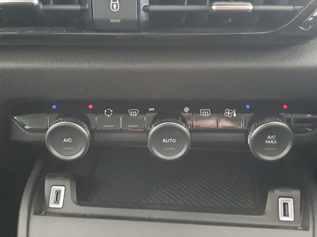 2023 Citroen e-C4 X - photo 31