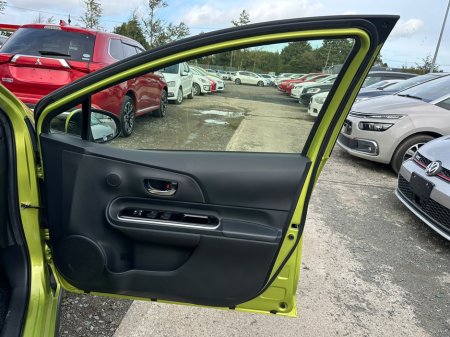 2017 Toyota Aqua - photo 9
