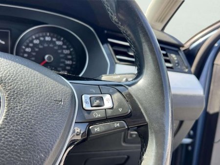 2017 Volkswagen Passat - photo 8