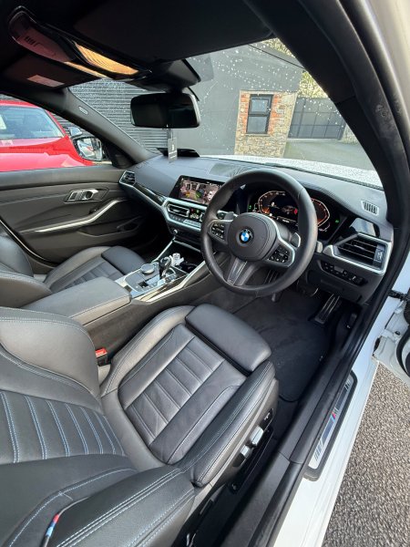2021 BMW 3-Series - photo 12