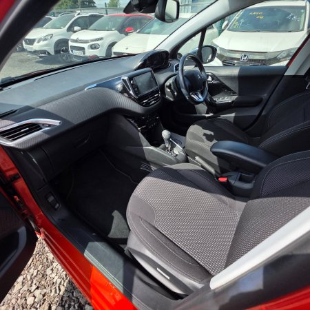 2017 Peugeot 208 - photo 11